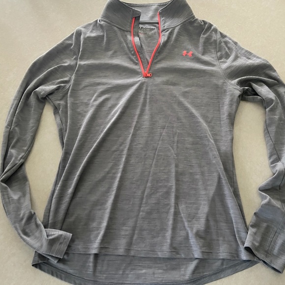 Under Armour Tops - Women’s Lg Under Armour Shirt